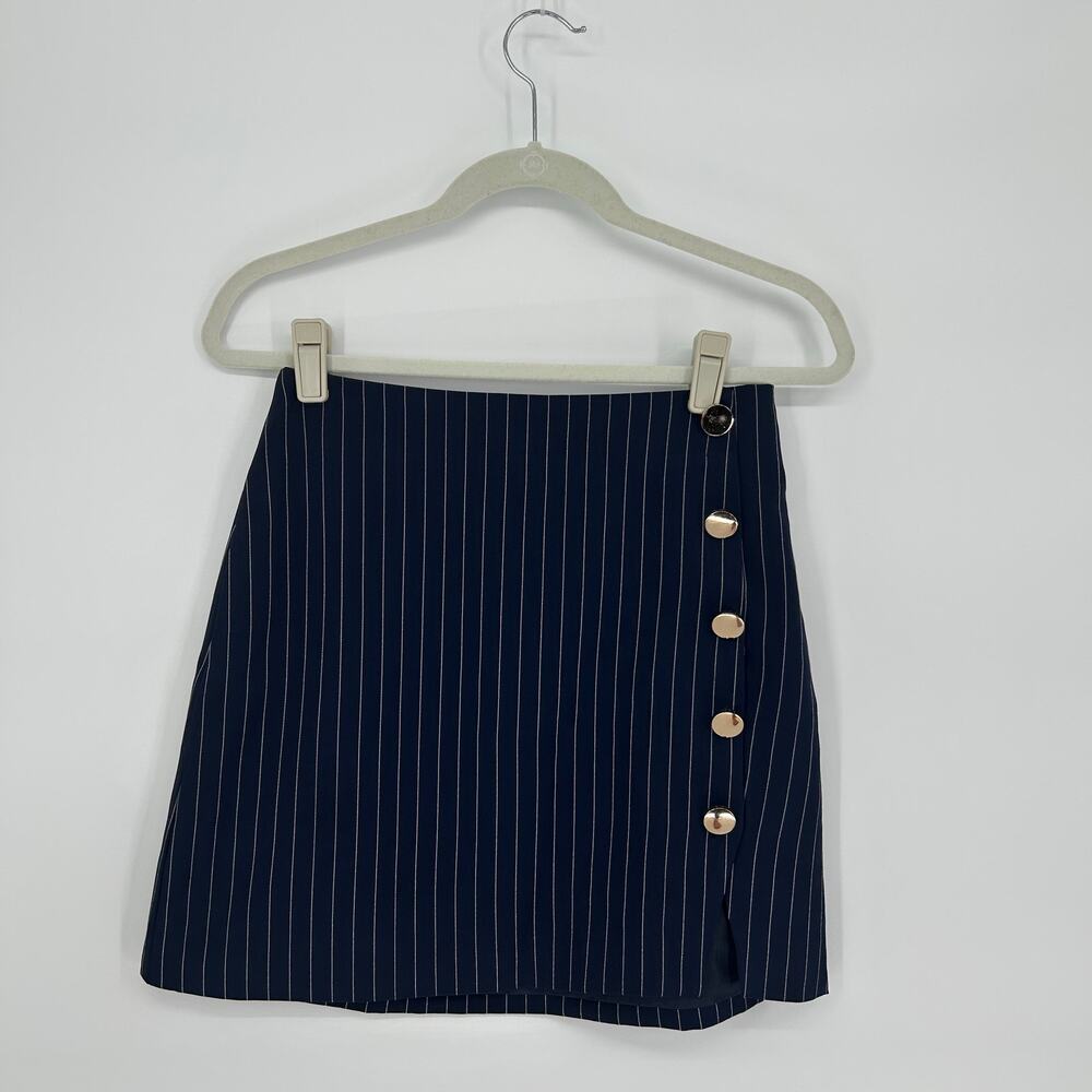4th & Reckless Women's Navy Pinstripe Mini Skirt Size 4 Side Button Career Chic